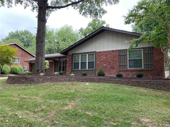 Photo - 762 La Feil Dr