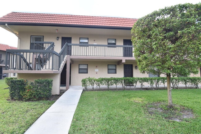 Photo - 21895 Lake Forest Cir Unit 102