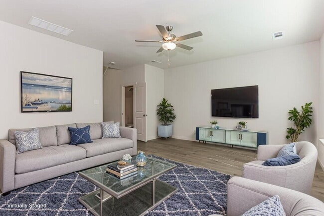 Photo - 422 Watson Ct