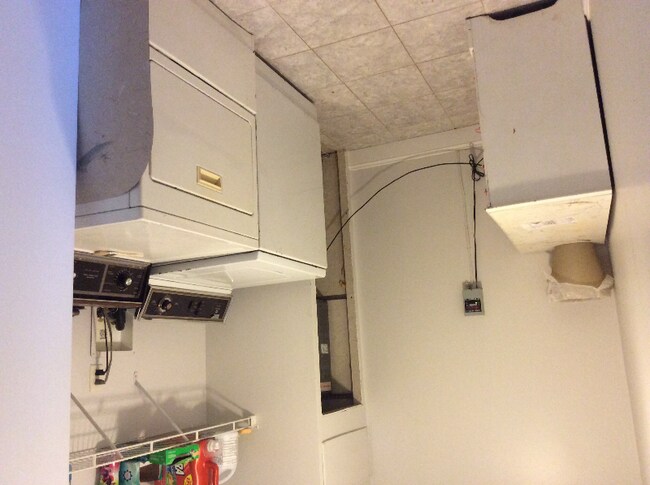 Photo - 24731 Langford Rd Unit B