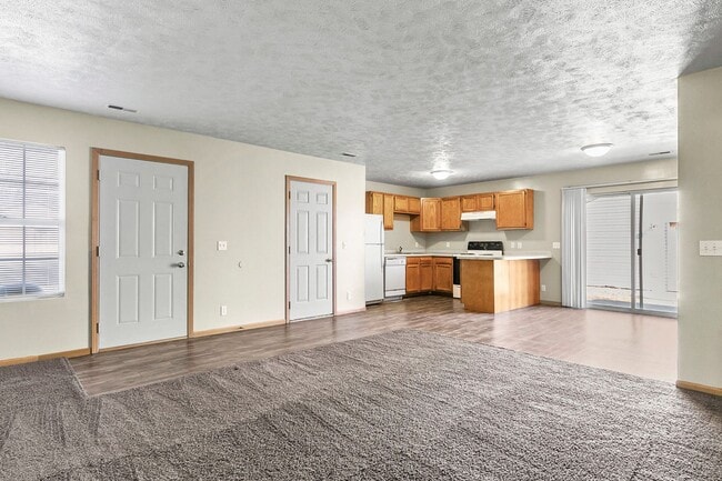 Photo - 520-522 Lamont Unit 522