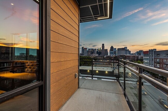 Building Photo - 3700 Ross Ave