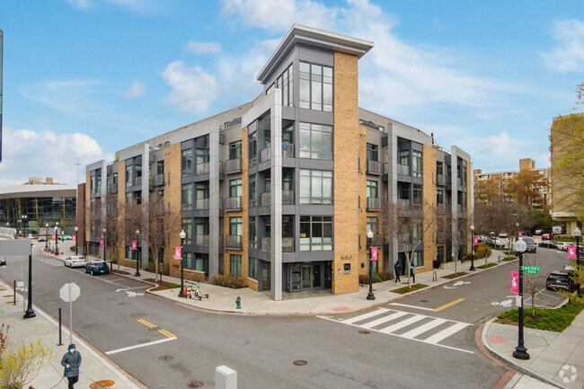 525 Water St SW - 625 Water St SW