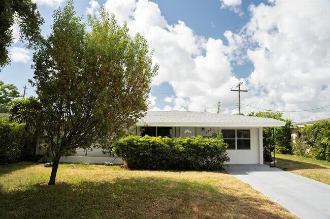 Photo - 530 NE 46th St