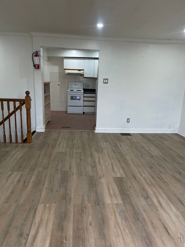 Photo - 700 Brock Av Unit Private Bedroom