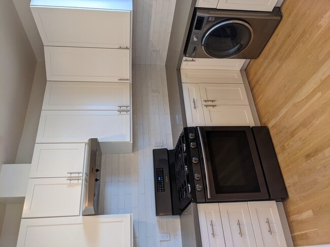 16 Monte Vista Apartments - 16 Monte Vista Apartments