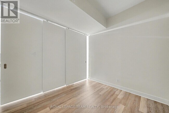 Photo - 340 McLeod St Unité 732