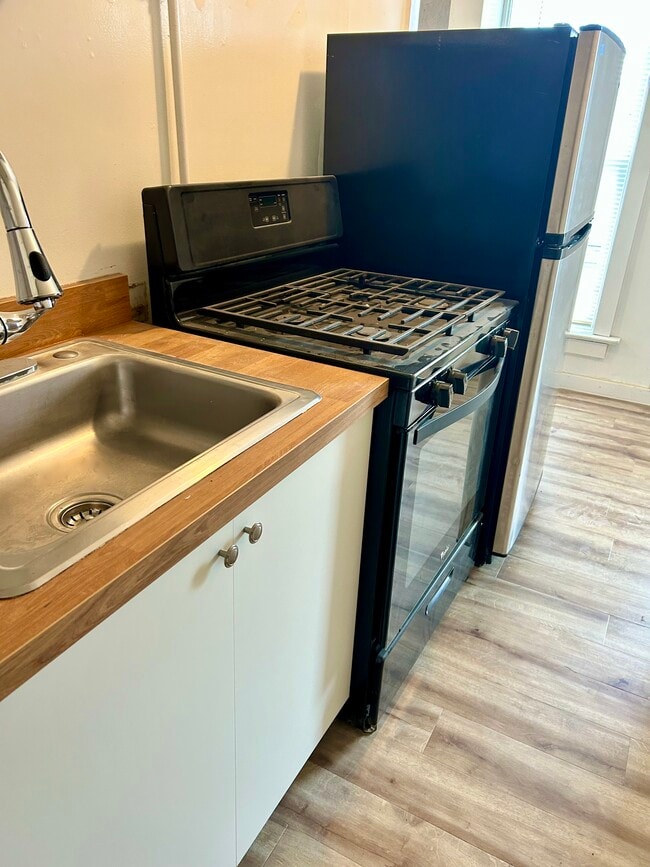 Photo - 323 1st Ave S Unit 03