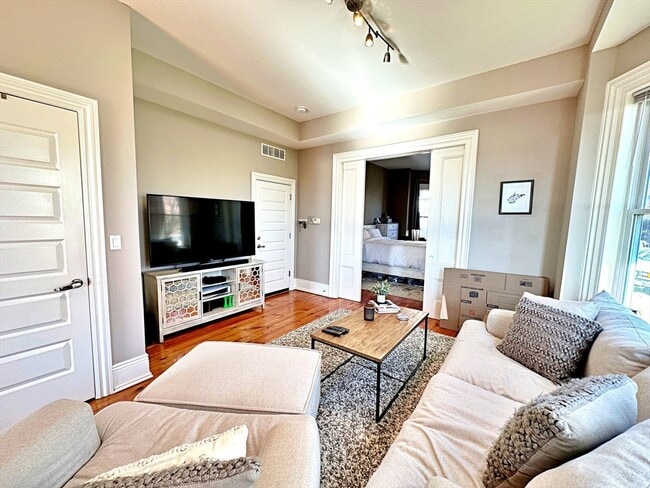 Photo - 227 Webster St Unit 1