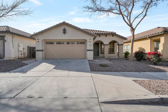 SPACIOUS 3 Bed 2 Bath Gilbert Home!!! - SPACIOUS 3 Bed 2 Bath Gilbert Home!!!