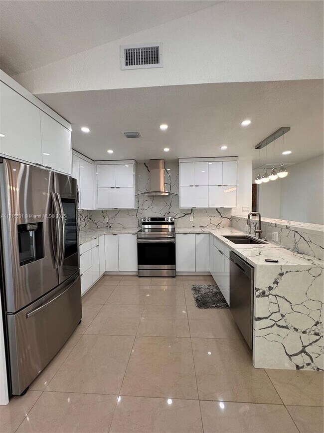 Photo - 20521-20125 SW 125th Ave