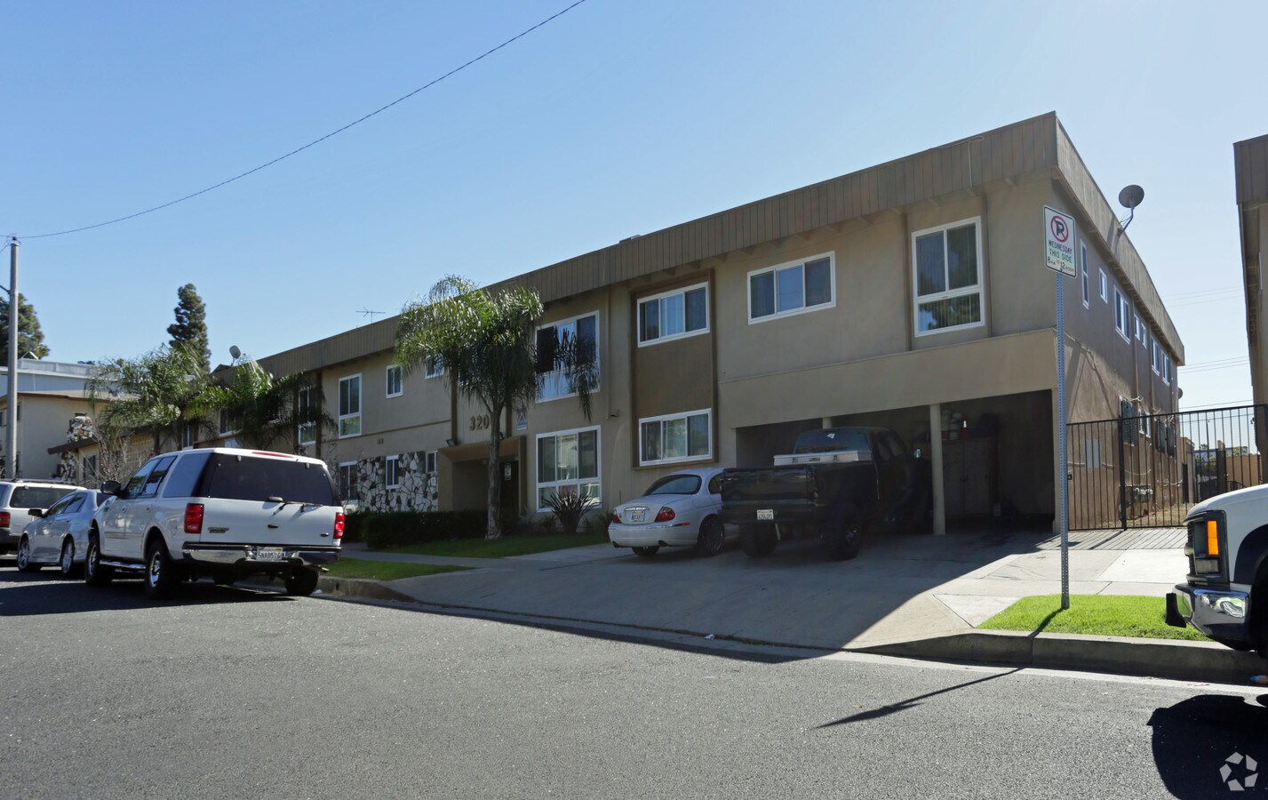 Photo - 3200 W 99th St