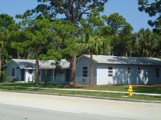 Courtyard Villas Apartments - James Arthur Court