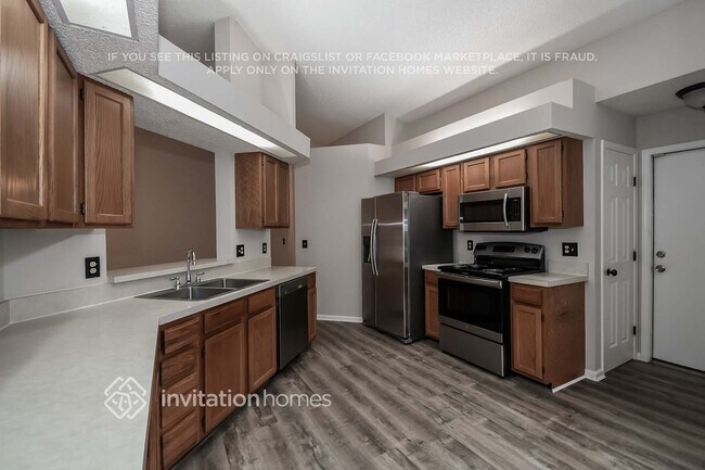 Photo - 8800 Fieldside Dr S