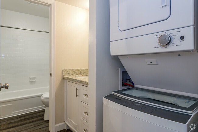 1HAB, 1BA (plano de planta B) - 750SF - Marconi Gardens East