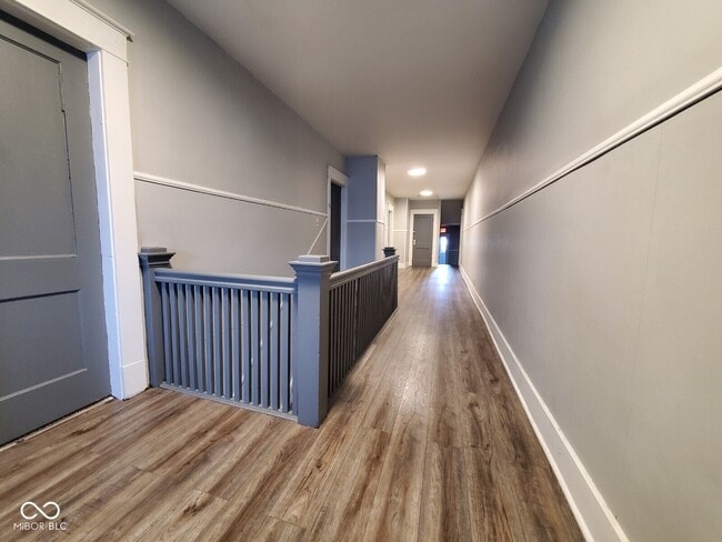 Photo - 129 W Hendricks St Unit 2