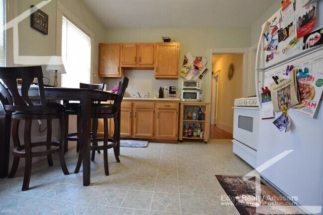 Photo - 548 Washington St