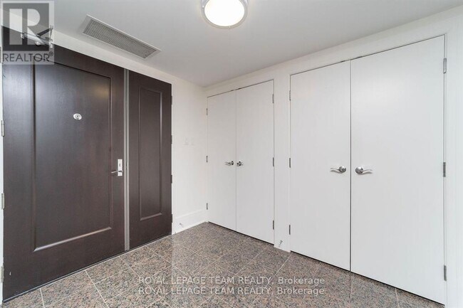 Photo - 700 Sussex Dr Unité G103