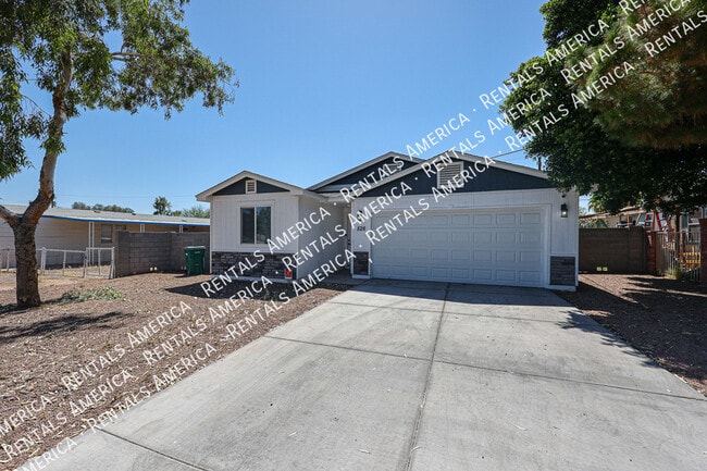 Photo - 526 S Crismon Rd