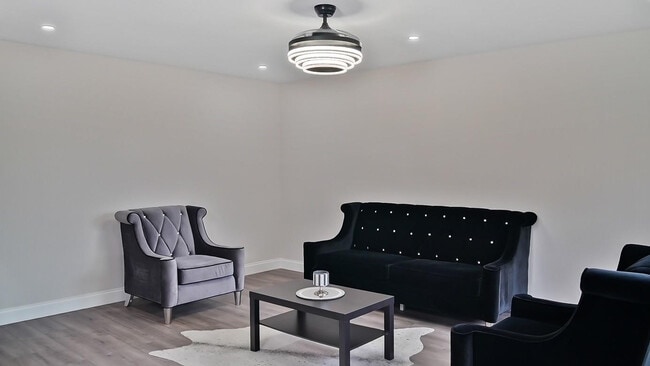 Photo - 268 Saxony Cir Unit 268