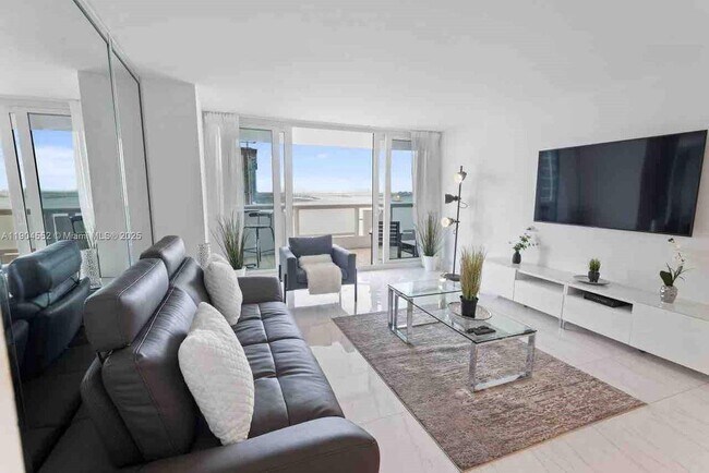 Photo - 1717 N Bayshore Dr Unidad C-4037