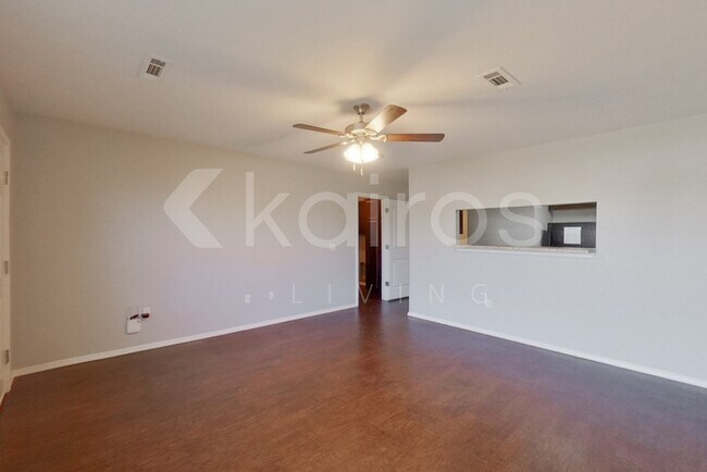 Photo - 3902 Thomas St