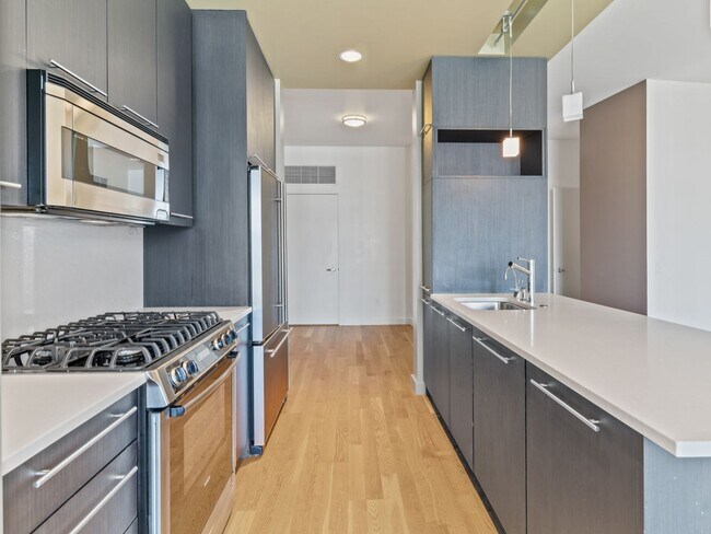 Photo - 949 NW Overton St Unit ENC1104