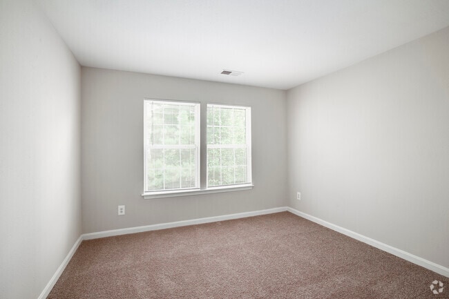 3BR, 2BA - 1,007SF - Bedroom