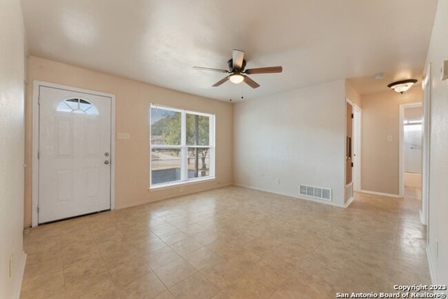 Photo - 626 Aviation Ave