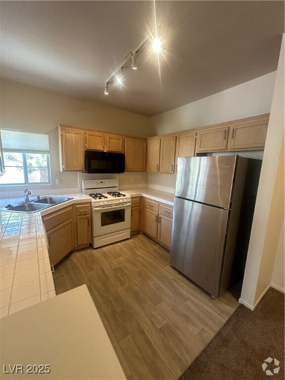 Building Photo - 1830 N Buffalo Dr Unit 2013 Rental