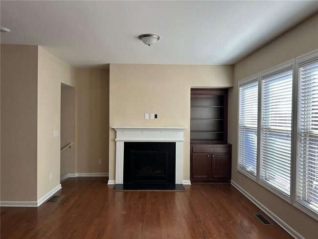 Photo - 840 Ivy Vine Way