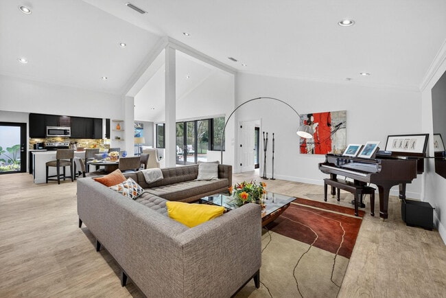 Building Photo - 2801 Deer Creek Country Club Blvd