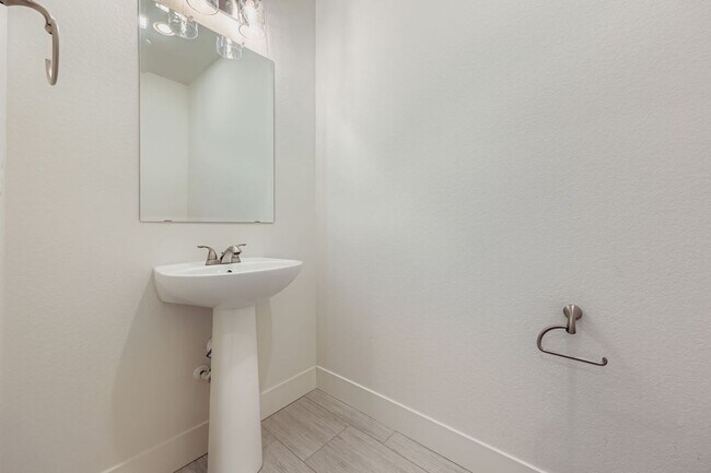 Photo - 2234 Central Pk Wy