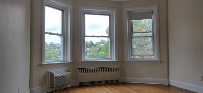 Building Photo - 40 Lancaster Terrace