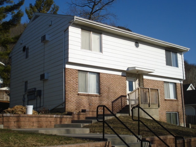 Building Photo - 3841 Cliffside Dr Unit 3841