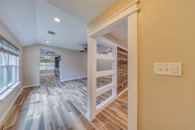 Photo - 2515 Cypress Island Dr
