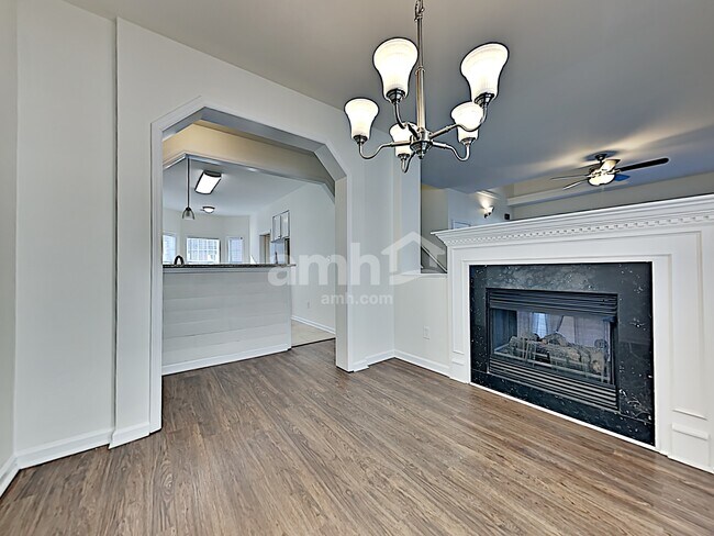 Photo - 8008 Willowglen Dr