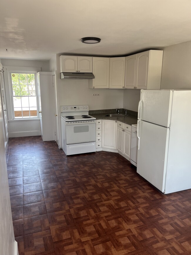 Kitchen - 4 Elm St Apartments Unit #1