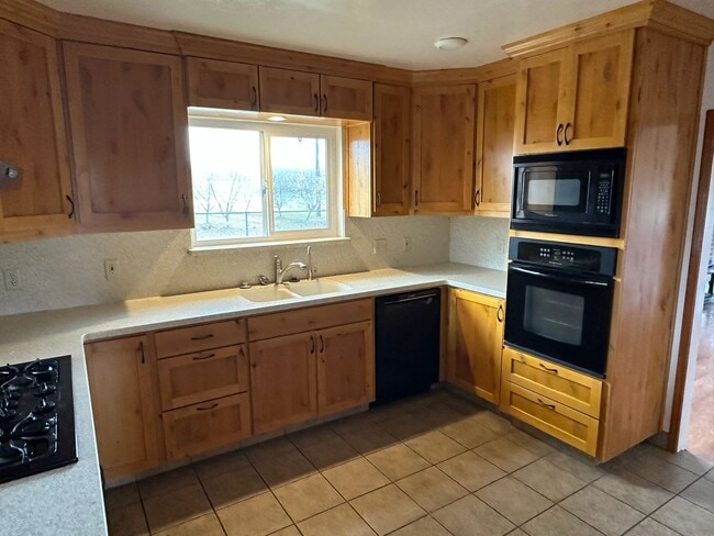 Photo - 26997 Rd 164