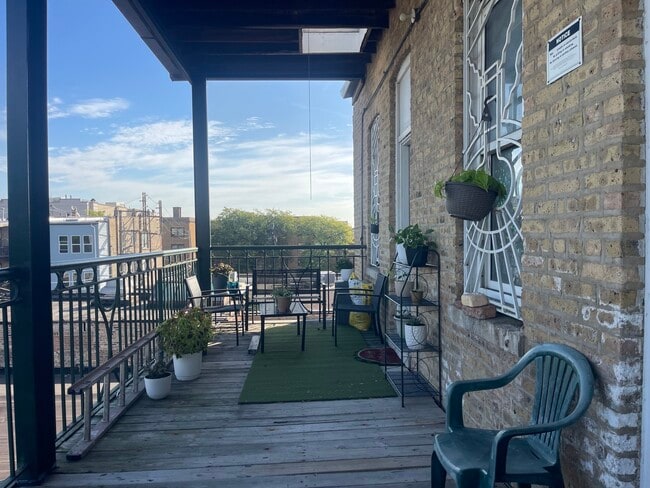 Photo - 3220 W Armitage Ave Unidad 302