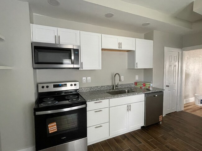 Photo - 744 S 18th St