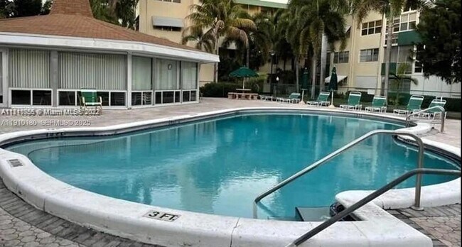 Photo - 1333 E Hallandale Beach Blvd Unidad 117
