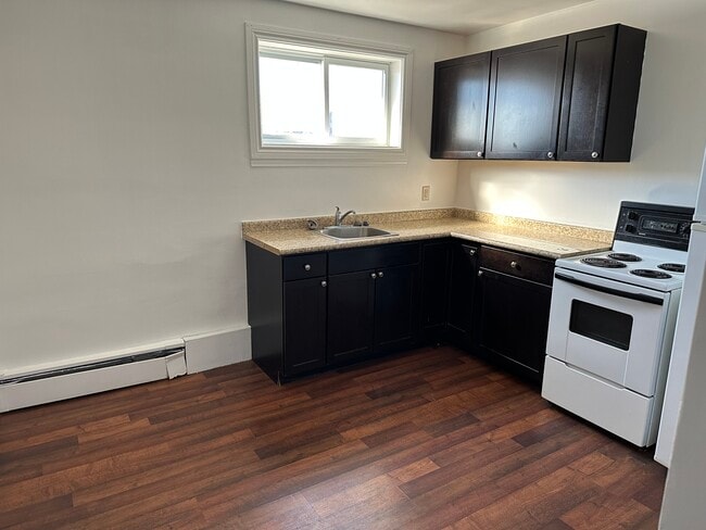 Photo - Charming 2-Bedroom Apartment for Rent in Oshawa - ONE MONTH RENT FREE Unité Apt. 1