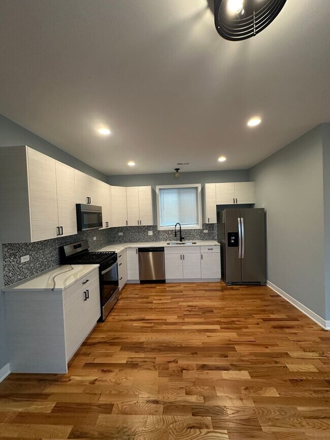 Photo - 22 N Parkside Ave Unit 22 N Parkside Ave -  1