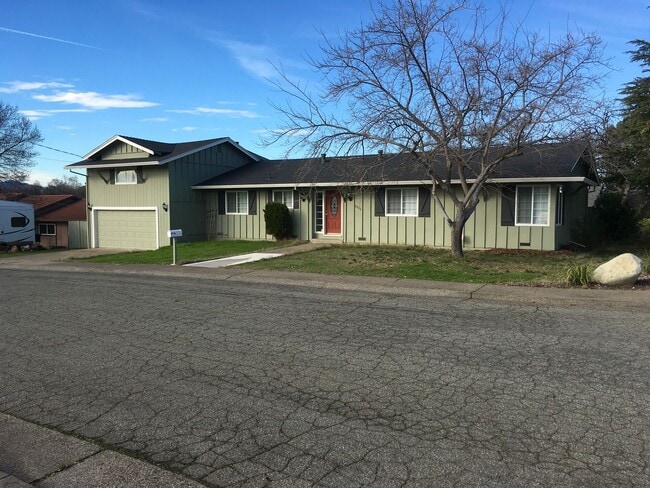 Photo - South Redding 2-Story Home, located in cul-de-sac
