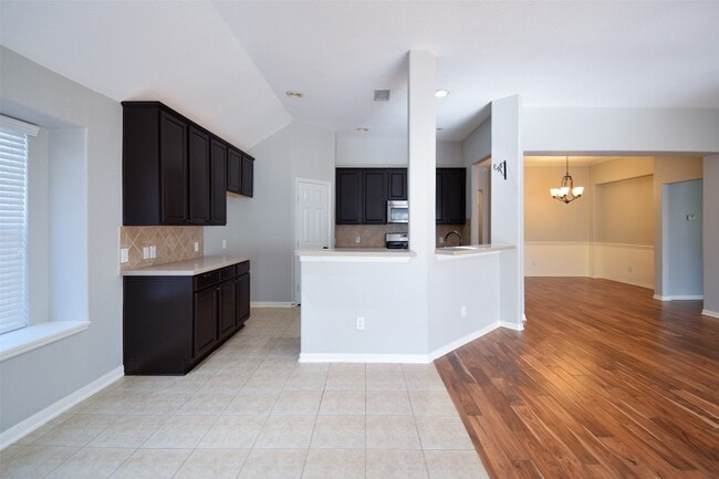 Photo - 31 Rolling Ridge Ct