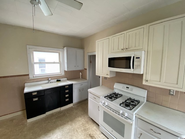 Building Photo - 11 Clarendon Ave Unit 2 Rental