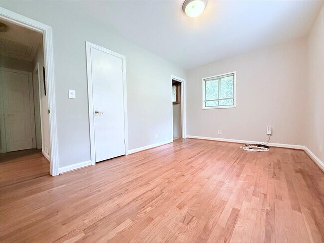 1057 Latham Rd