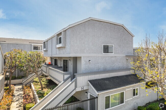 825 Center Street_Costa Mesa