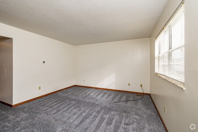 2BR, 1.5BA - 950SF - Living Room